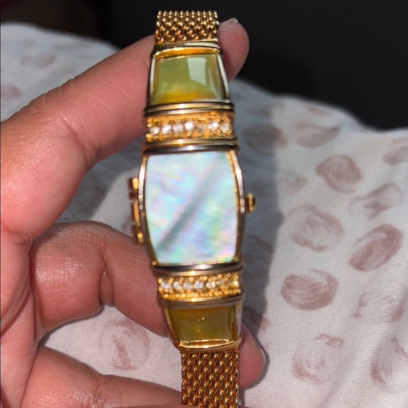 Vintage Peekaboo Women's Watch - Picture 6 of 6